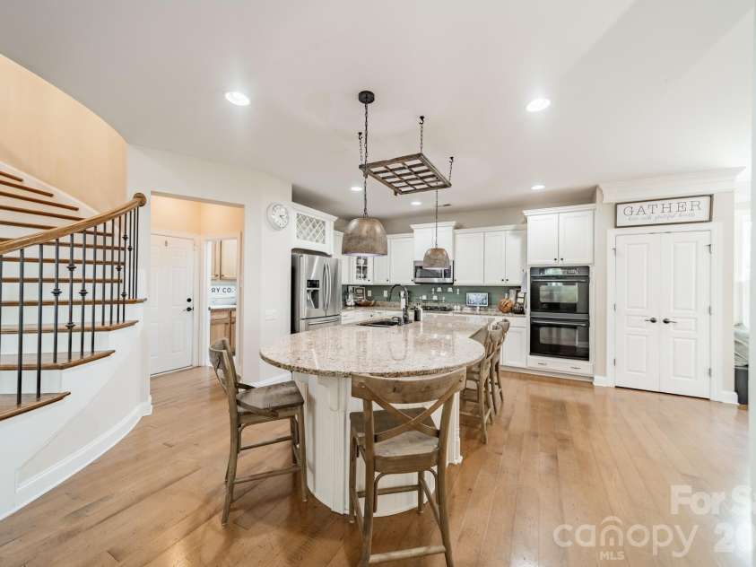 9428 Ardrey Woods Drive, Charlotte, NC 28277.  MLS# CAR4418158, YatesRealty ID 47803. 