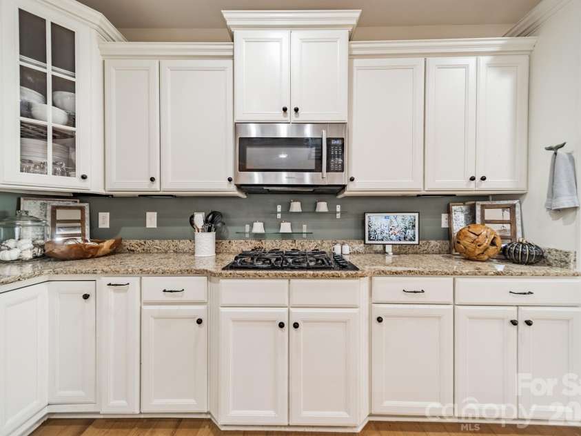 9428 Ardrey Woods Drive, Charlotte, NC 28277.  MLS# CAR4418158, YatesRealty ID 47803. 