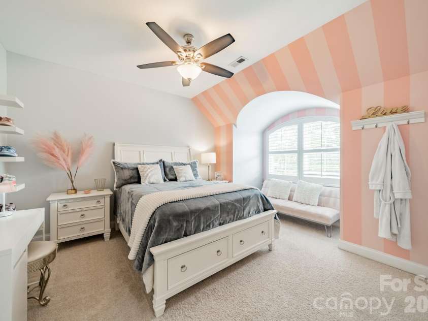 9428 Ardrey Woods Drive, Charlotte, NC 28277.  MLS# CAR4418158, YatesRealty ID 47803. 