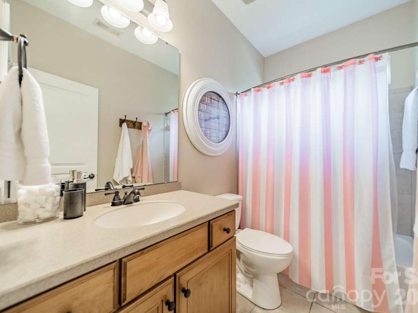 9428 Ardrey Woods Drive, Charlotte, NC 28277.  MLS# CAR4418158, YatesRealty ID 47803. 