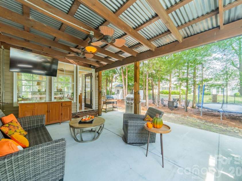 9428 Ardrey Woods Drive, Charlotte, NC 28277.  MLS# CAR4418158, YatesRealty ID 47803. 