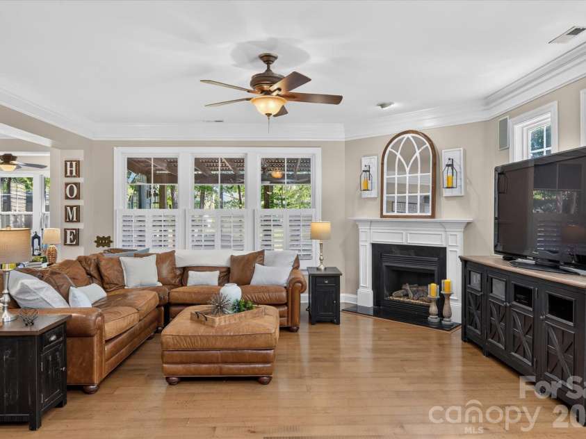 9428 Ardrey Woods Drive, Charlotte, NC 28277.  MLS# CAR4418158, YatesRealty ID 47803. 
