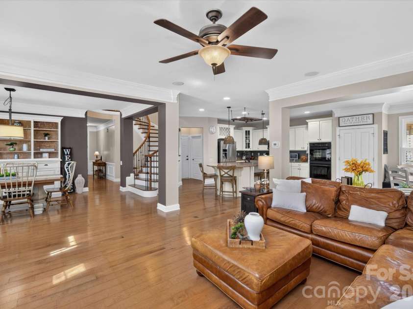 9428 Ardrey Woods Drive, Charlotte, NC 28277.  MLS# CAR4418158, YatesRealty ID 47803. 