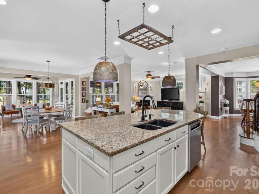 9428 Ardrey Woods Drive, Charlotte, NC 28277.  MLS# CAR4418158, YatesRealty ID 47803. 