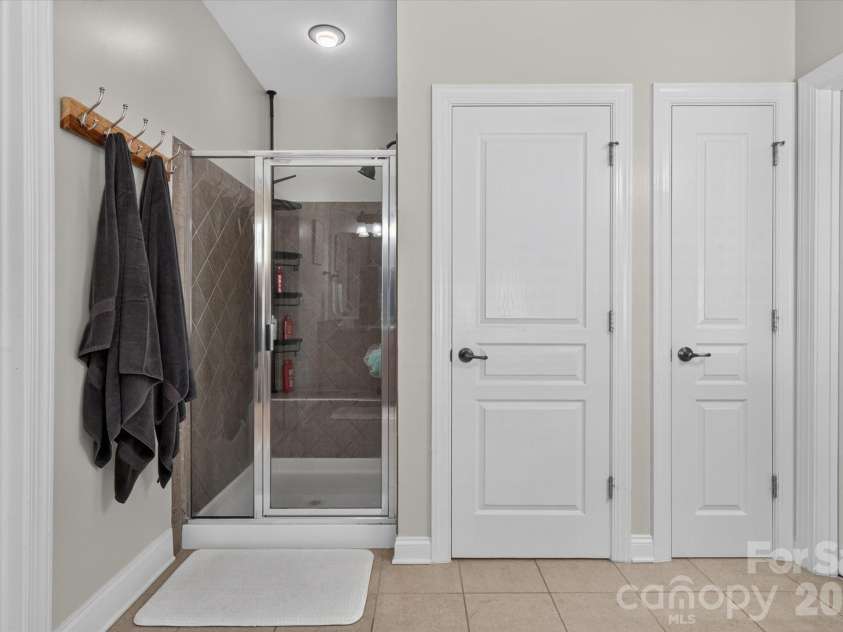 9428 Ardrey Woods Drive, Charlotte, NC 28277.  MLS# CAR4418158, YatesRealty ID 47803. 