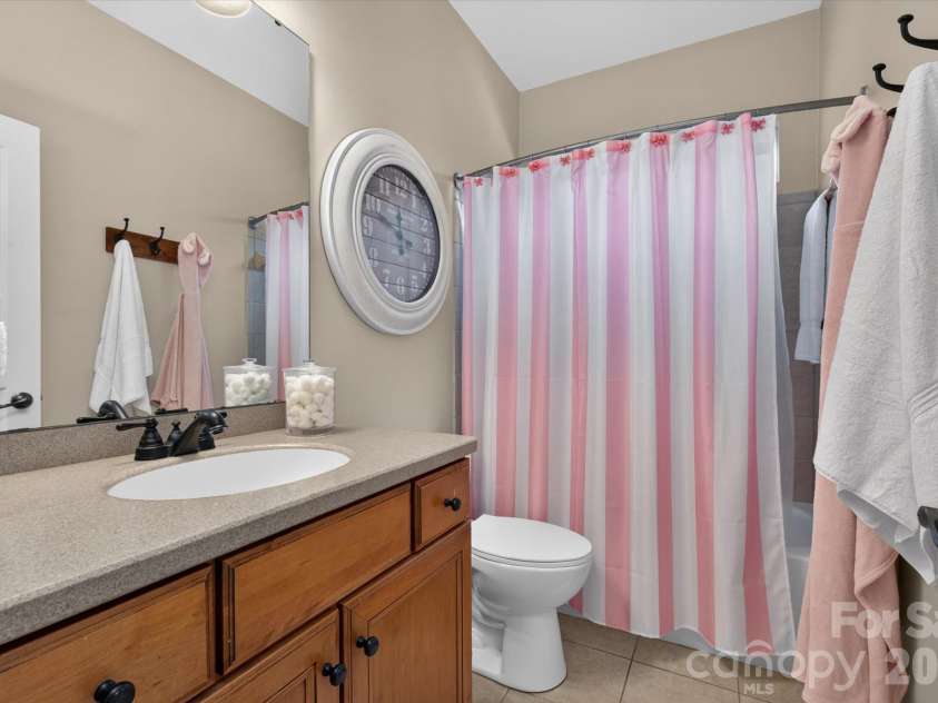 9428 Ardrey Woods Drive, Charlotte, NC 28277.  MLS# CAR4418158, YatesRealty ID 47803. 