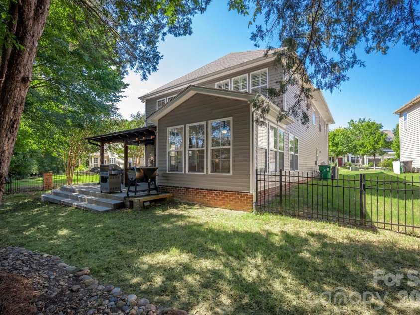 9428 Ardrey Woods Drive, Charlotte, NC 28277.  MLS# CAR4418158, YatesRealty ID 47803. 