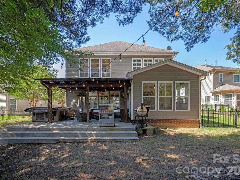 9428 Ardrey Woods Drive, Charlotte, NC 28277.  MLS# CAR4418158, YatesRealty ID 47803. 