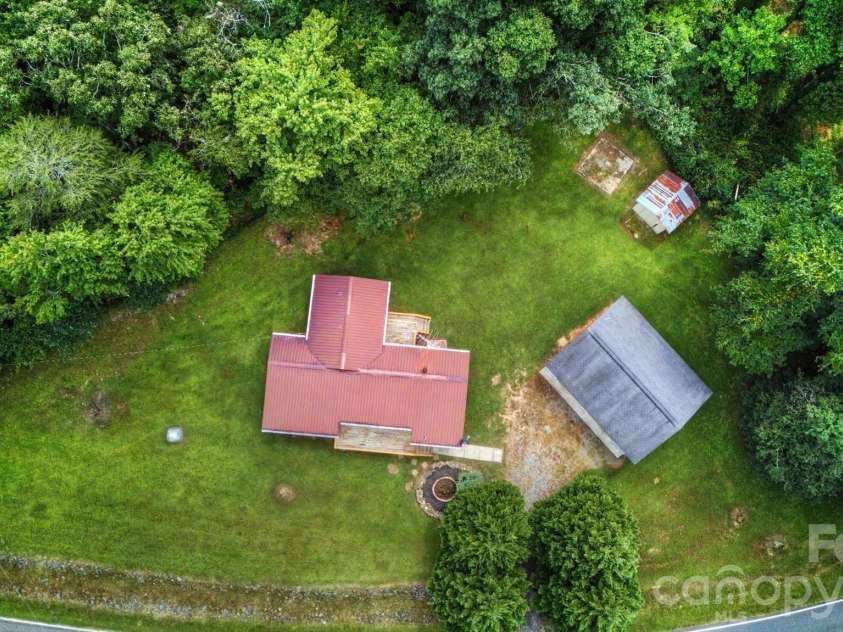 160 Denny Road, Statesville, NC 28625.  MLS# CAR4419393, YatesRealty ID 47804. 