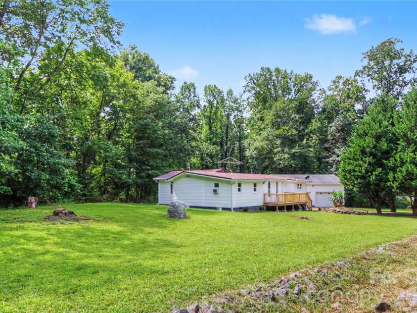 160 Denny Road, Statesville, NC 28625.  MLS# CAR4419393, YatesRealty ID 47804. 