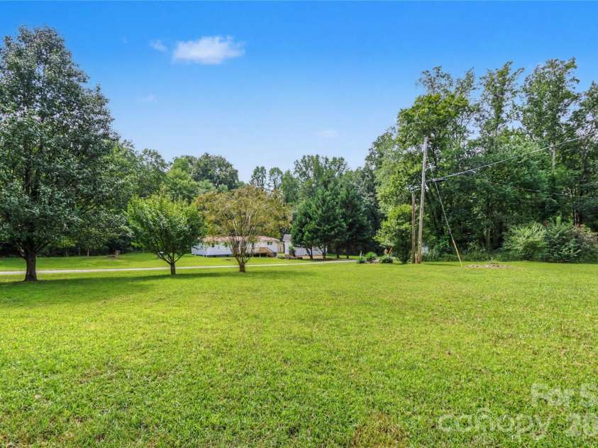 160 Denny Road, Statesville, NC 28625.  MLS# CAR4419393, YatesRealty ID 47804. 