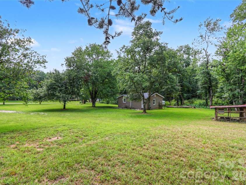 160 Denny Road, Statesville, NC 28625.  MLS# CAR4419393, YatesRealty ID 47804. 