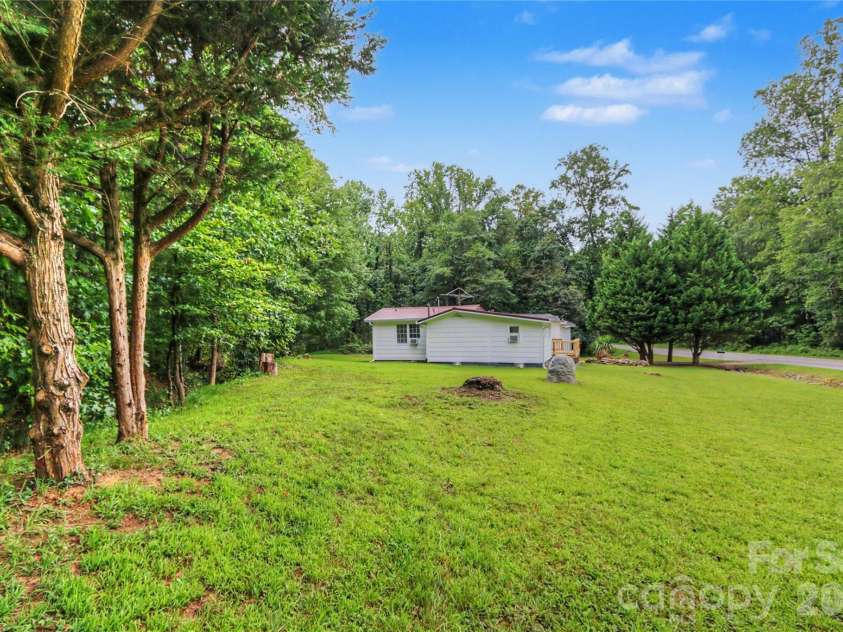 160 Denny Road, Statesville, NC 28625.  MLS# CAR4419393, YatesRealty ID 47804. 