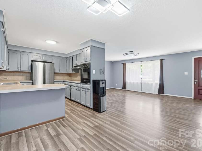 2300 Brookwood Road, Lincolnton, NC 28092.  MLS# CAR4419387, YatesRealty ID 47805. 