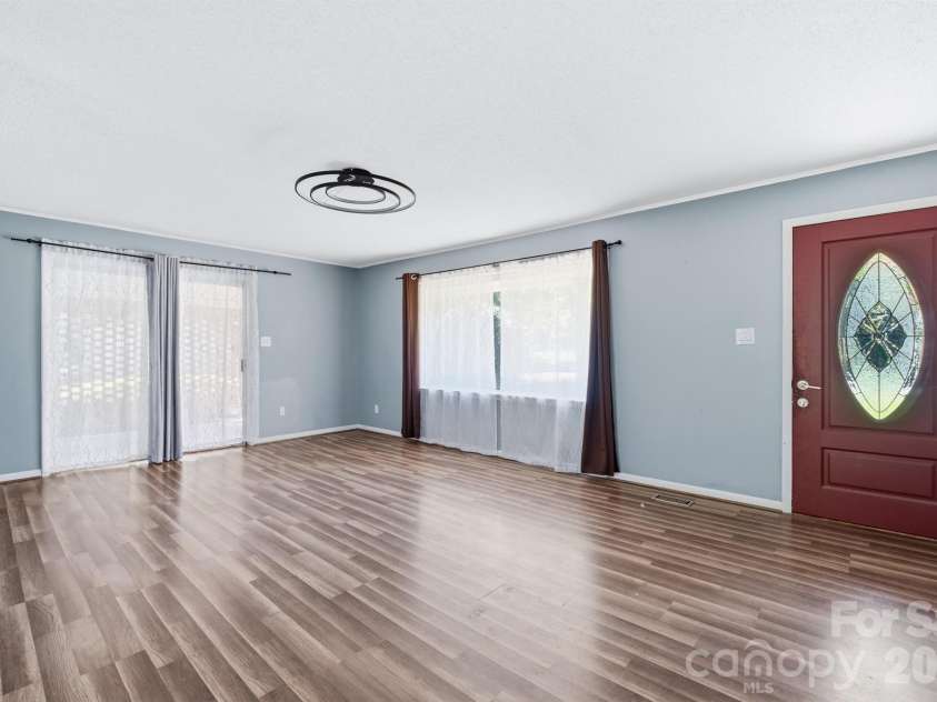 2300 Brookwood Road, Lincolnton, NC 28092.  MLS# CAR4419387, YatesRealty ID 47805. 