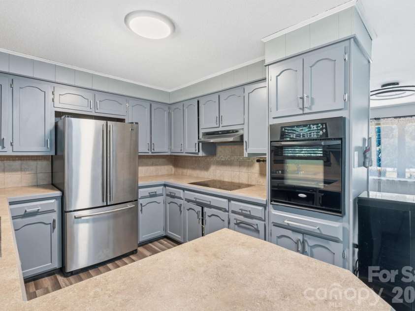 2300 Brookwood Road, Lincolnton, NC 28092.  MLS# CAR4419387, YatesRealty ID 47805. 