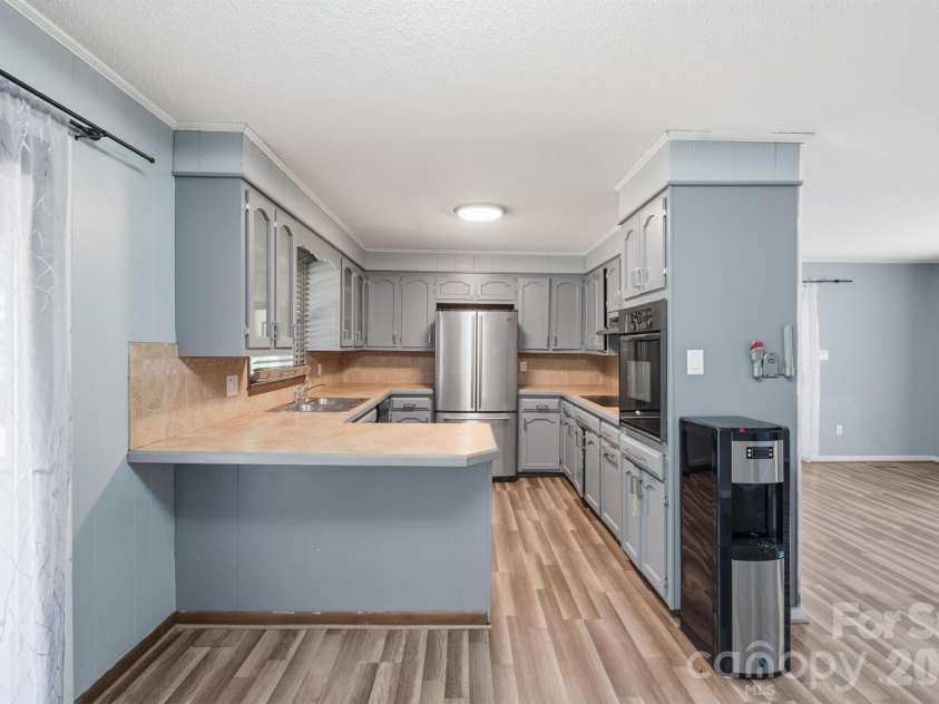 2300 Brookwood Road, Lincolnton, NC 28092.  MLS# CAR4419387, YatesRealty ID 47805. 