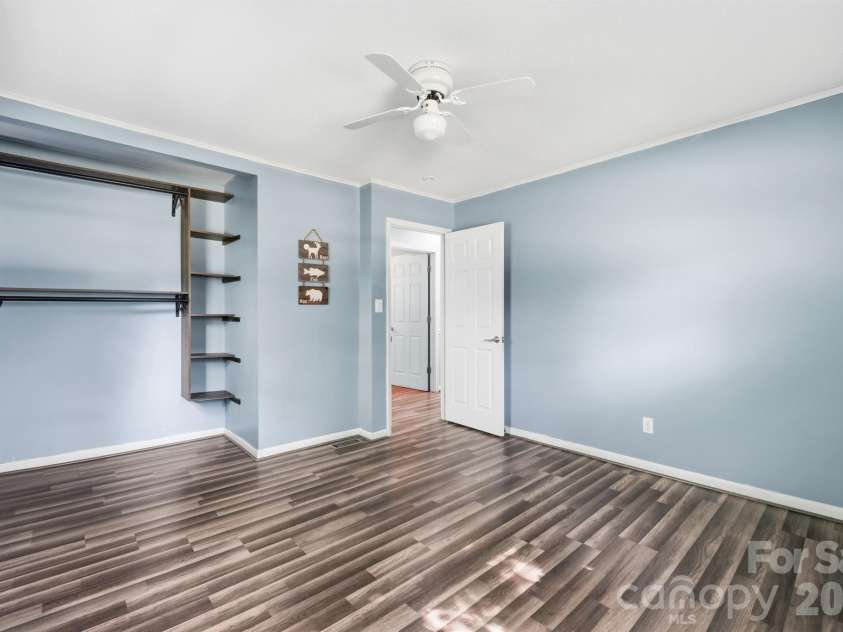 2300 Brookwood Road, Lincolnton, NC 28092.  MLS# CAR4419387, YatesRealty ID 47805. 
