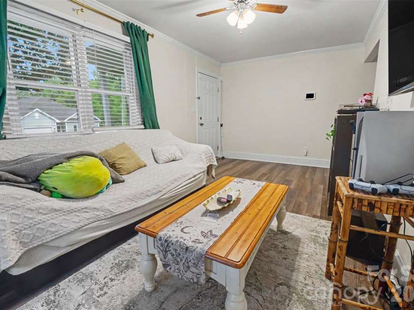 405 Killian Avenue, Mount Holly, NC 28120.  MLS# CAR4414723, YatesRealty ID 47806. 