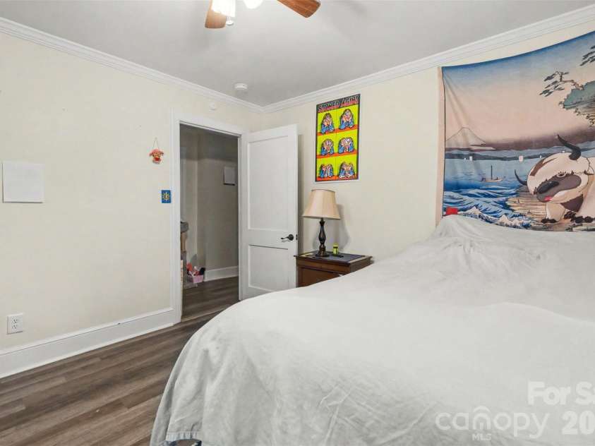 405 Killian Avenue, Mount Holly, NC 28120.  MLS# CAR4414723, YatesRealty ID 47806. 