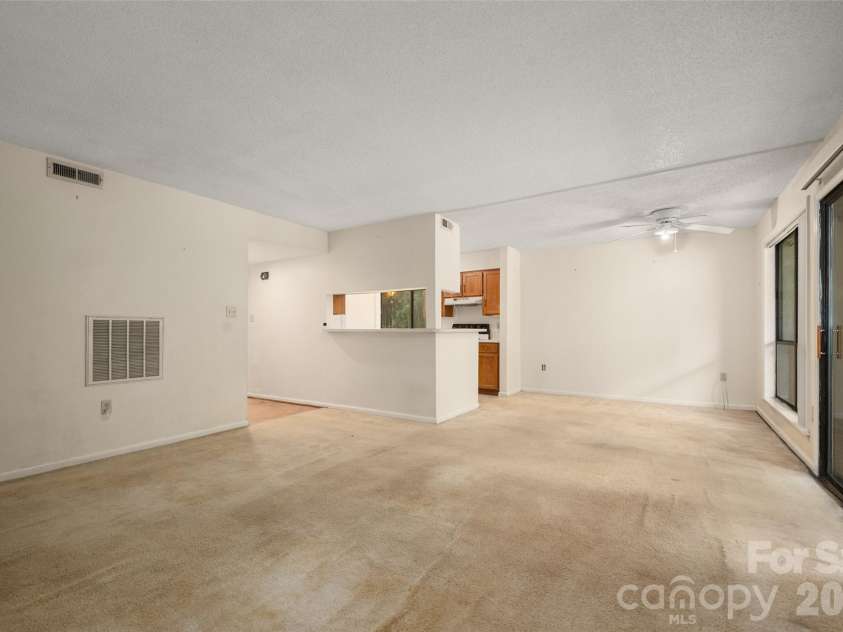 7203 Winery Lane, Charlotte, NC 28227.  MLS# CAR4415746, YatesRealty ID 47807. 