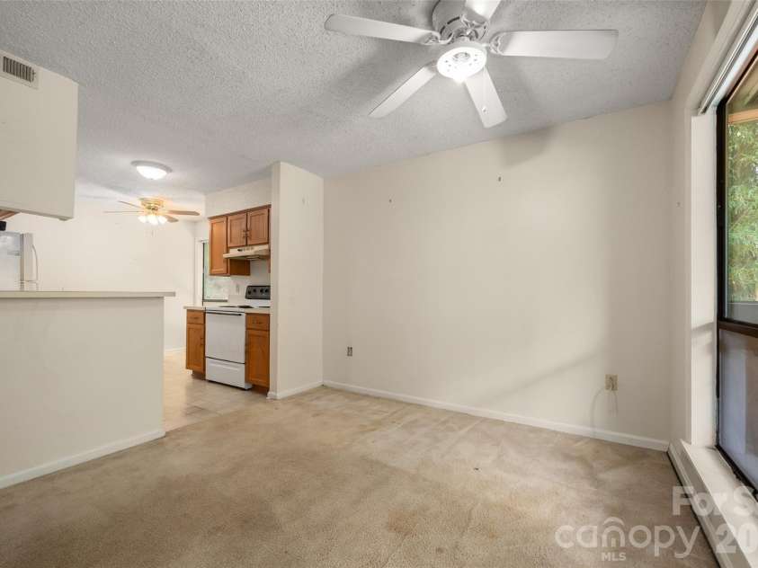 7203 Winery Lane, Charlotte, NC 28227.  MLS# CAR4415746, YatesRealty ID 47807. 