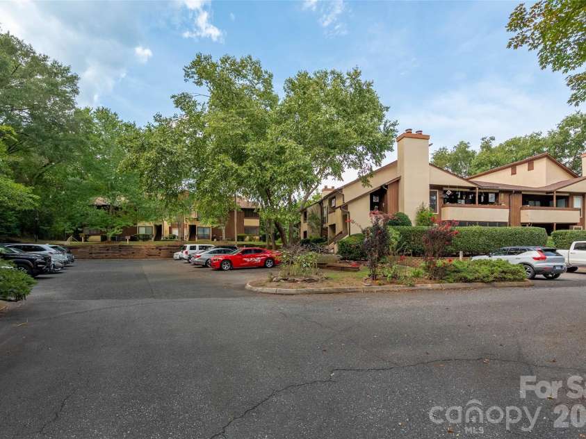 7203 Winery Lane, Charlotte, NC 28227.  MLS# CAR4415746, YatesRealty ID 47807. 