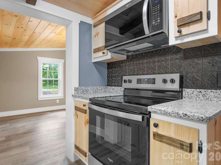 160 Green Street, Rutherford College, NC 28612.  MLS# CAR4419339, YatesRealty ID 47809. 