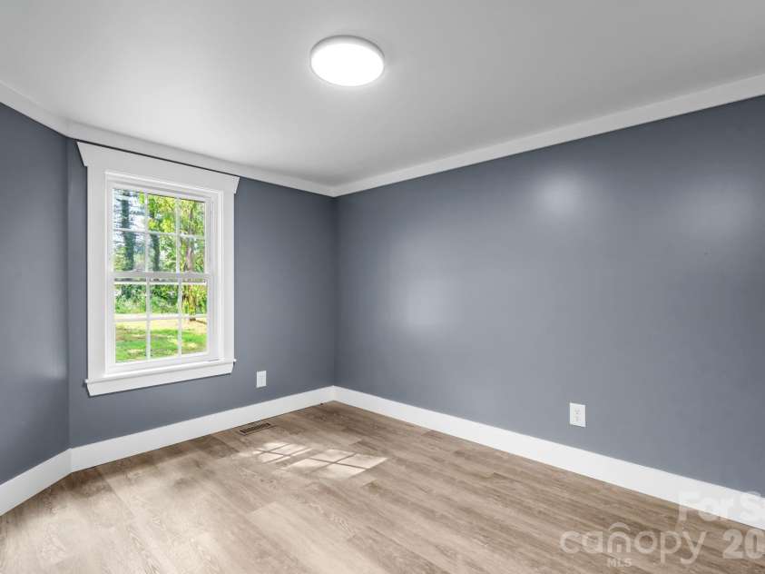 160 Green Street, Rutherford College, NC 28612.  MLS# CAR4419339, YatesRealty ID 47809. 
