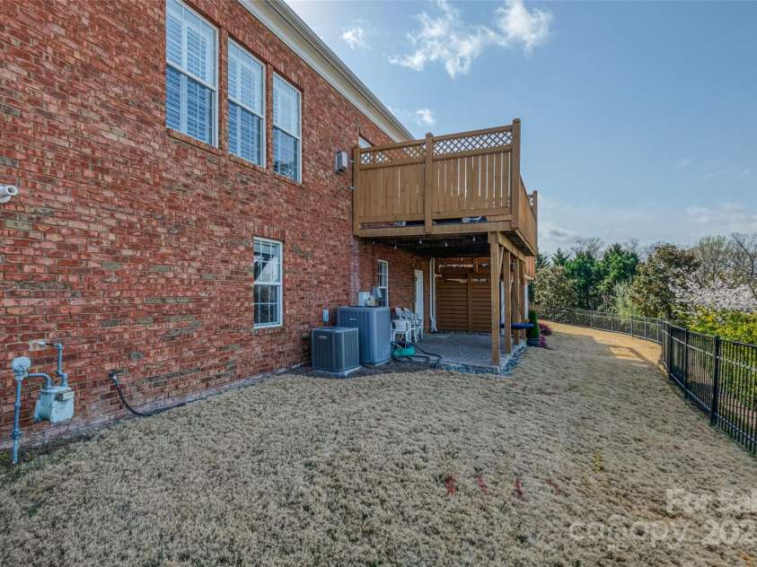 11609 Mersington Lane, Charlotte, NC 28277.  MLS# CAR4231449, YatesRealty ID 4781. Deck