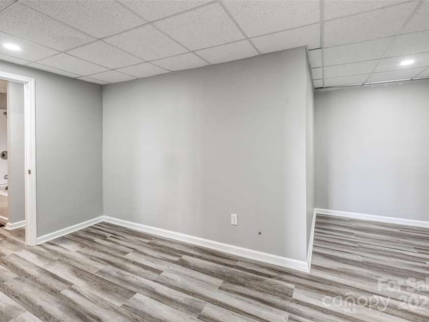 11609 Mersington Lane, Charlotte, NC 28277.  MLS# CAR4231449, YatesRealty ID 4781. Flex room/ gym/ second office