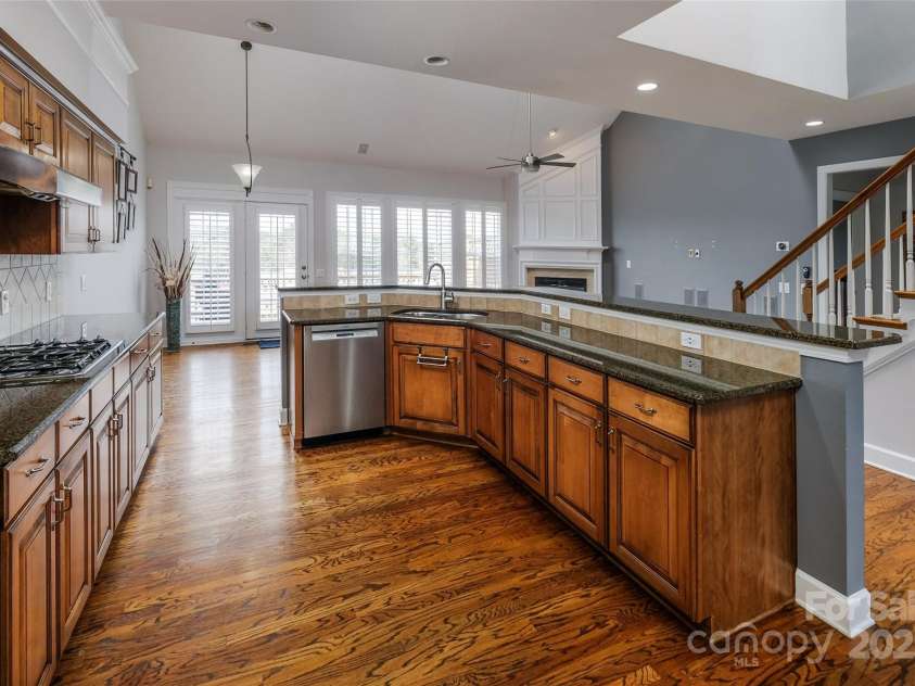 11609 Mersington Lane, Charlotte, NC 28277.  MLS# CAR4231449, YatesRealty ID 4781. Kitchen 1