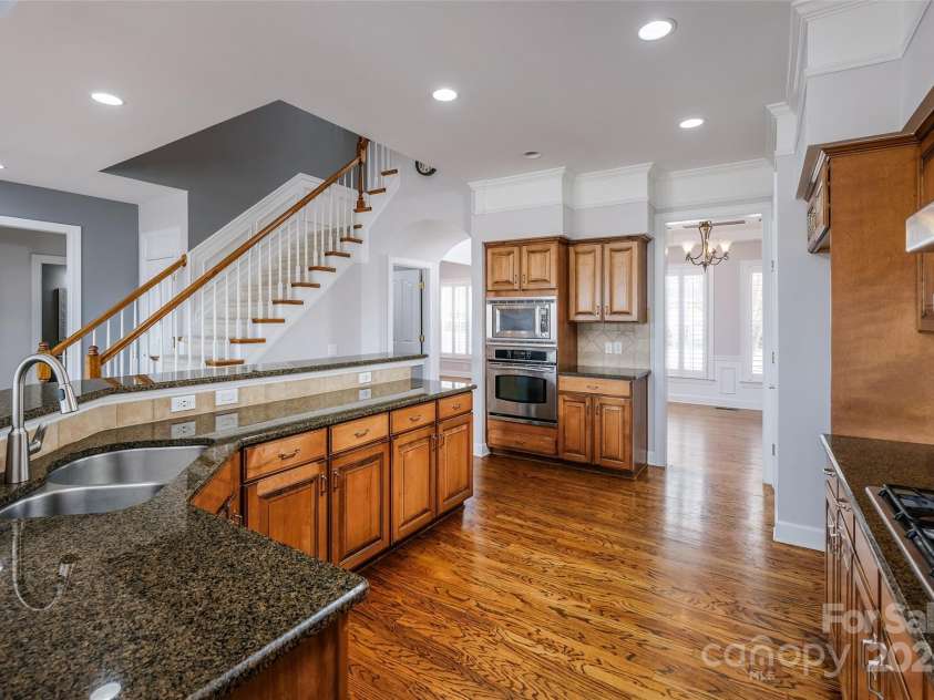 11609 Mersington Lane, Charlotte, NC 28277.  MLS# CAR4231449, YatesRealty ID 4781. Kitchen 2