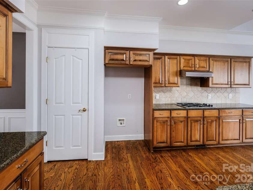 11609 Mersington Lane, Charlotte, NC 28277.  MLS# CAR4231449, YatesRealty ID 4781. Kitchen