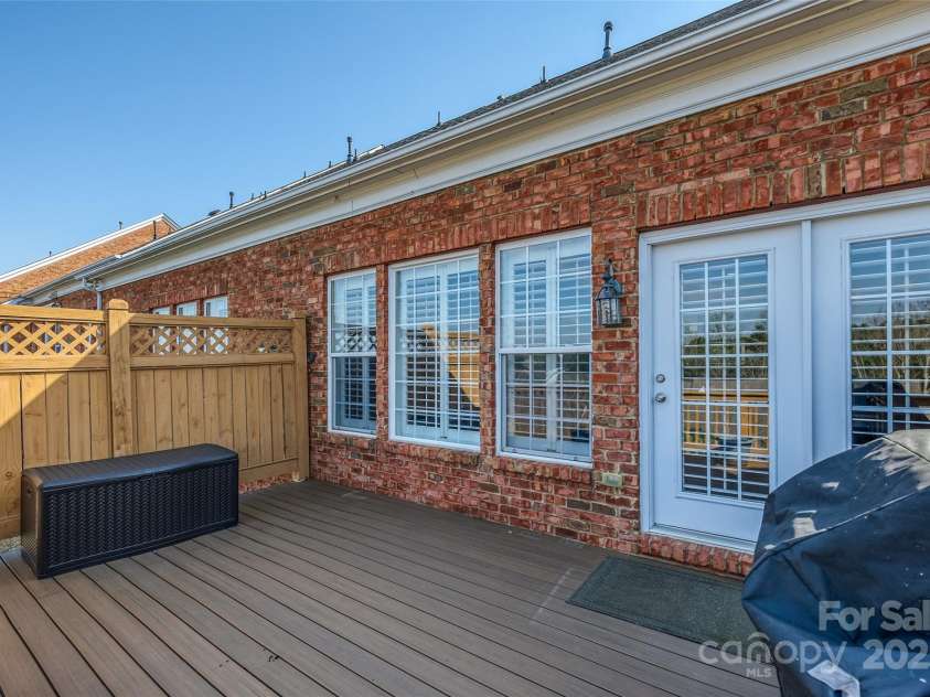 11609 Mersington Lane, Charlotte, NC 28277.  MLS# CAR4231449, YatesRealty ID 4781. Patio