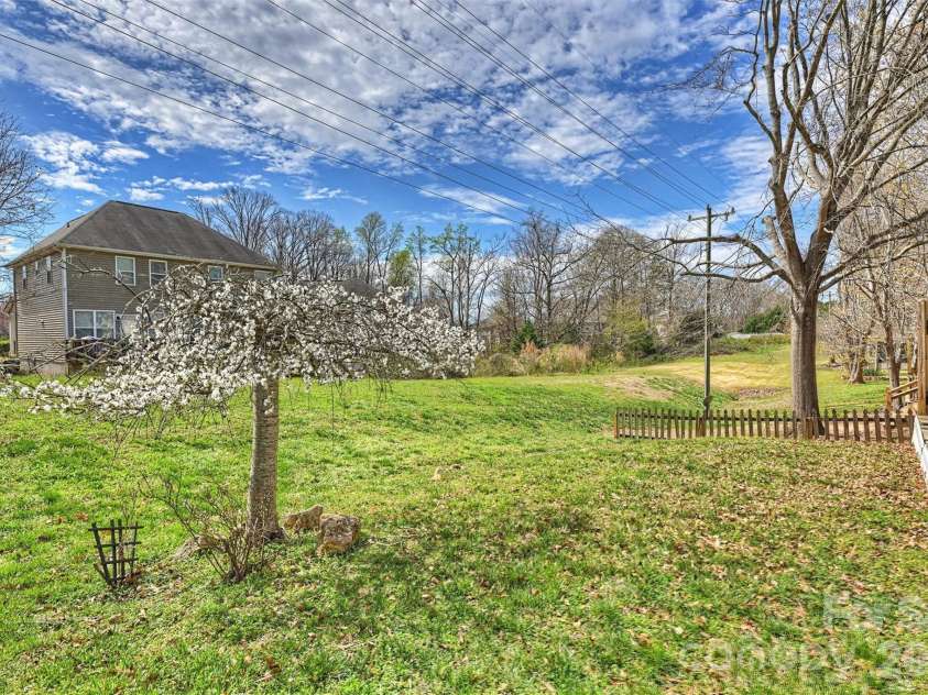 1230 Winding Path Road, Clover, SC 29710.  MLS# CAR4348809, YatesRealty ID 4781. 