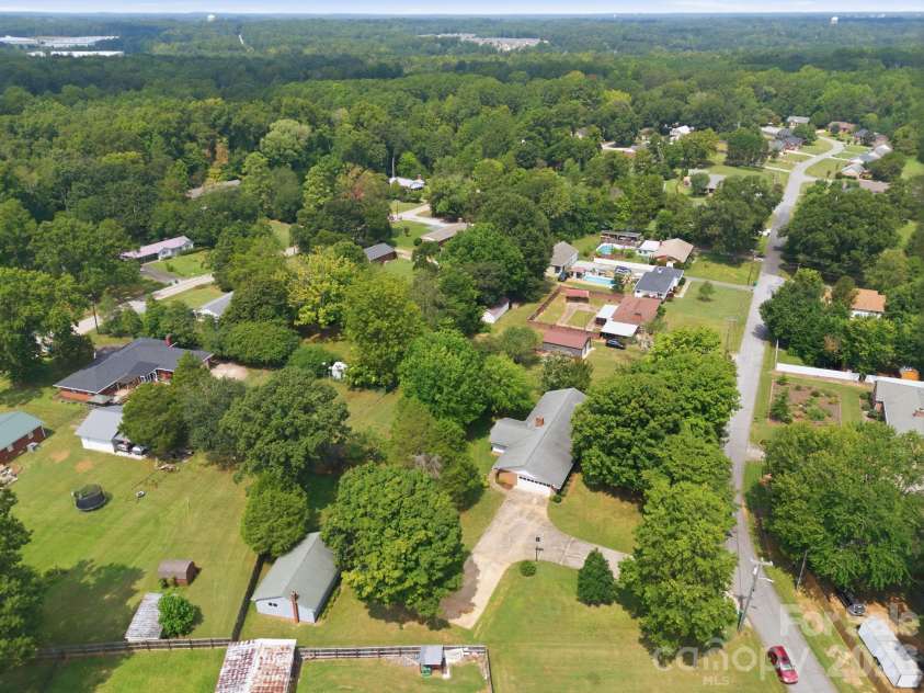 215 Park Avenue, Granite Quarry, NC 28146.  MLS# CAR4419198, YatesRealty ID 47811. 