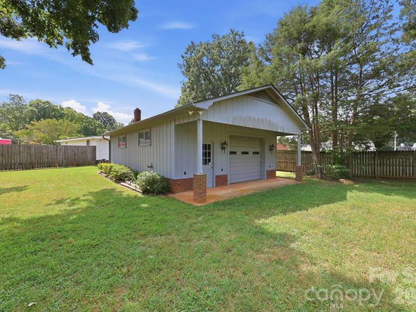 215 Park Avenue, Granite Quarry, NC 28146.  MLS# CAR4419198, YatesRealty ID 47811. 