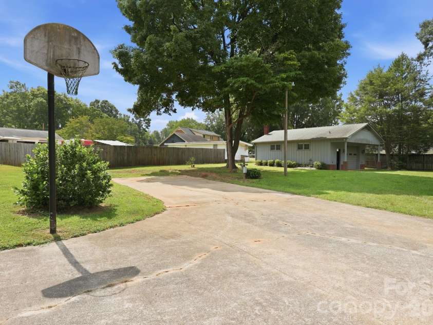 215 Park Avenue, Granite Quarry, NC 28146.  MLS# CAR4419198, YatesRealty ID 47811. 