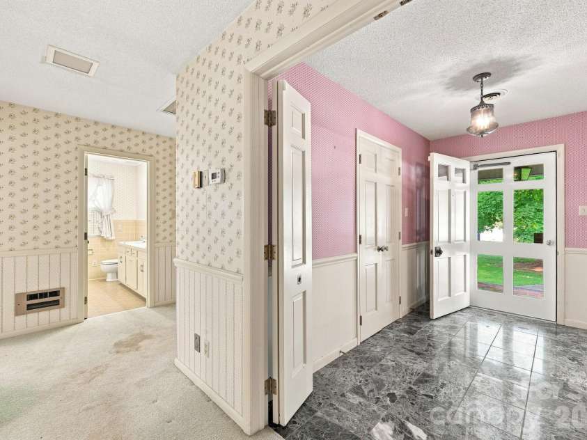 215 Park Avenue, Granite Quarry, NC 28146.  MLS# CAR4419198, YatesRealty ID 47811. 