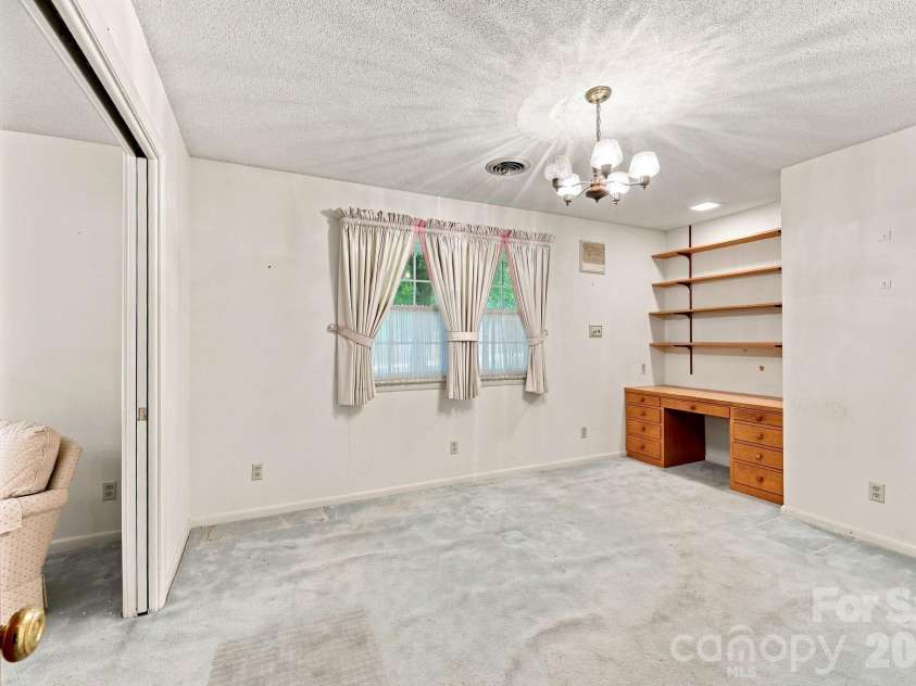 215 Park Avenue, Granite Quarry, NC 28146.  MLS# CAR4419198, YatesRealty ID 47811. 
