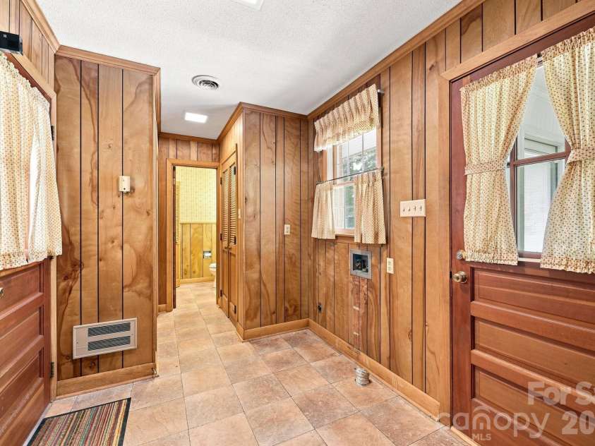 215 Park Avenue, Granite Quarry, NC 28146.  MLS# CAR4419198, YatesRealty ID 47811. 