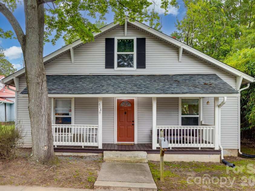 608 Spruce Street, Mooresville, NC 28115.  MLS# CAR4419625, YatesRealty ID 47812. 
