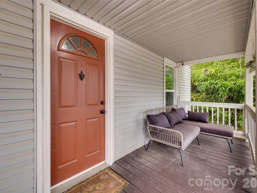 608 Spruce Street, Mooresville, NC 28115.  MLS# CAR4419625, YatesRealty ID 47812. 