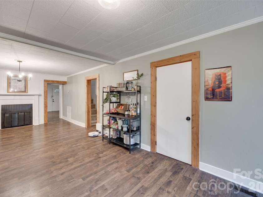 608 Spruce Street, Mooresville, NC 28115.  MLS# CAR4419625, YatesRealty ID 47812. 
