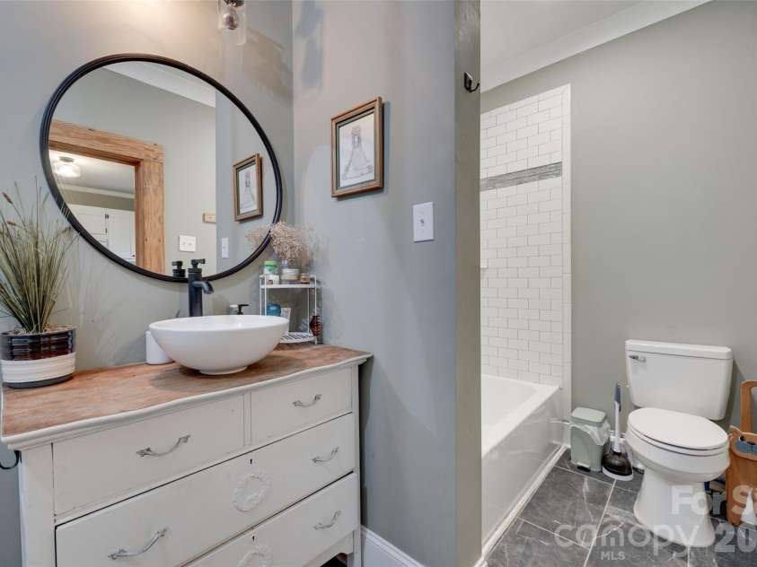 608 Spruce Street, Mooresville, NC 28115.  MLS# CAR4419625, YatesRealty ID 47812. 