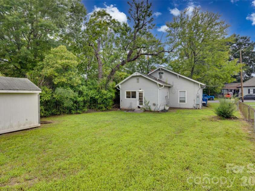 608 Spruce Street, Mooresville, NC 28115.  MLS# CAR4419625, YatesRealty ID 47812. 