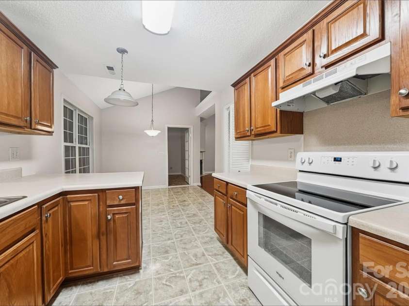 1186 Allison Bluff Trail, Rock Hill, SC 29732.  MLS# CAR4419603, YatesRealty ID 47813. 