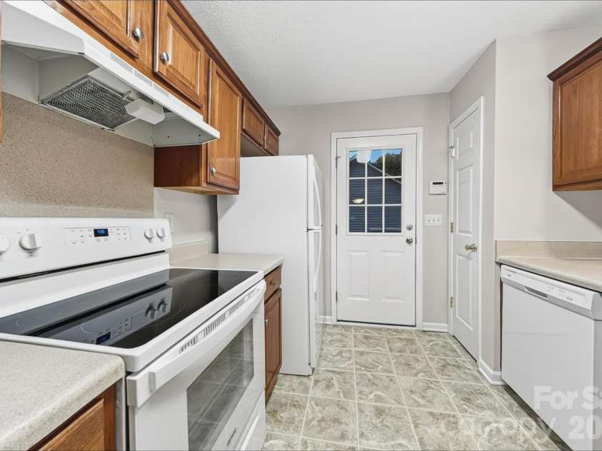 1186 Allison Bluff Trail, Rock Hill, SC 29732.  MLS# CAR4419603, YatesRealty ID 47813. 