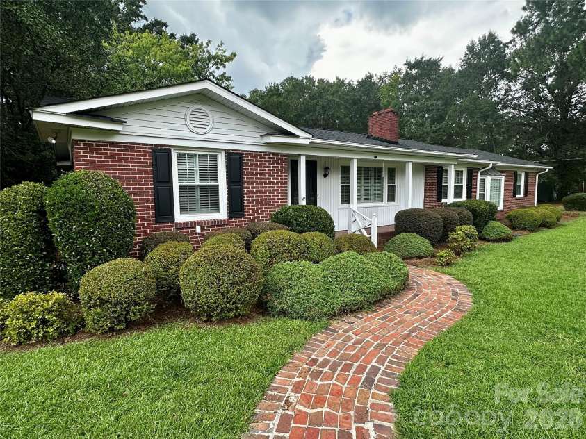 501 Main Street, Jefferson, SC 29718.  MLS# CAR4418845, YatesRealty ID 47814. 